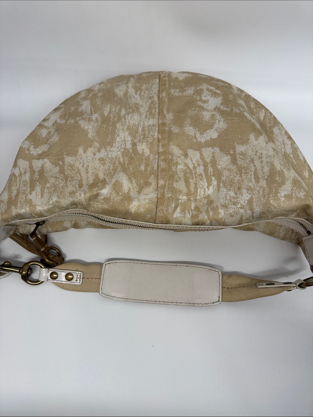Vintage cream and tan Coach - Picture 15 of 17